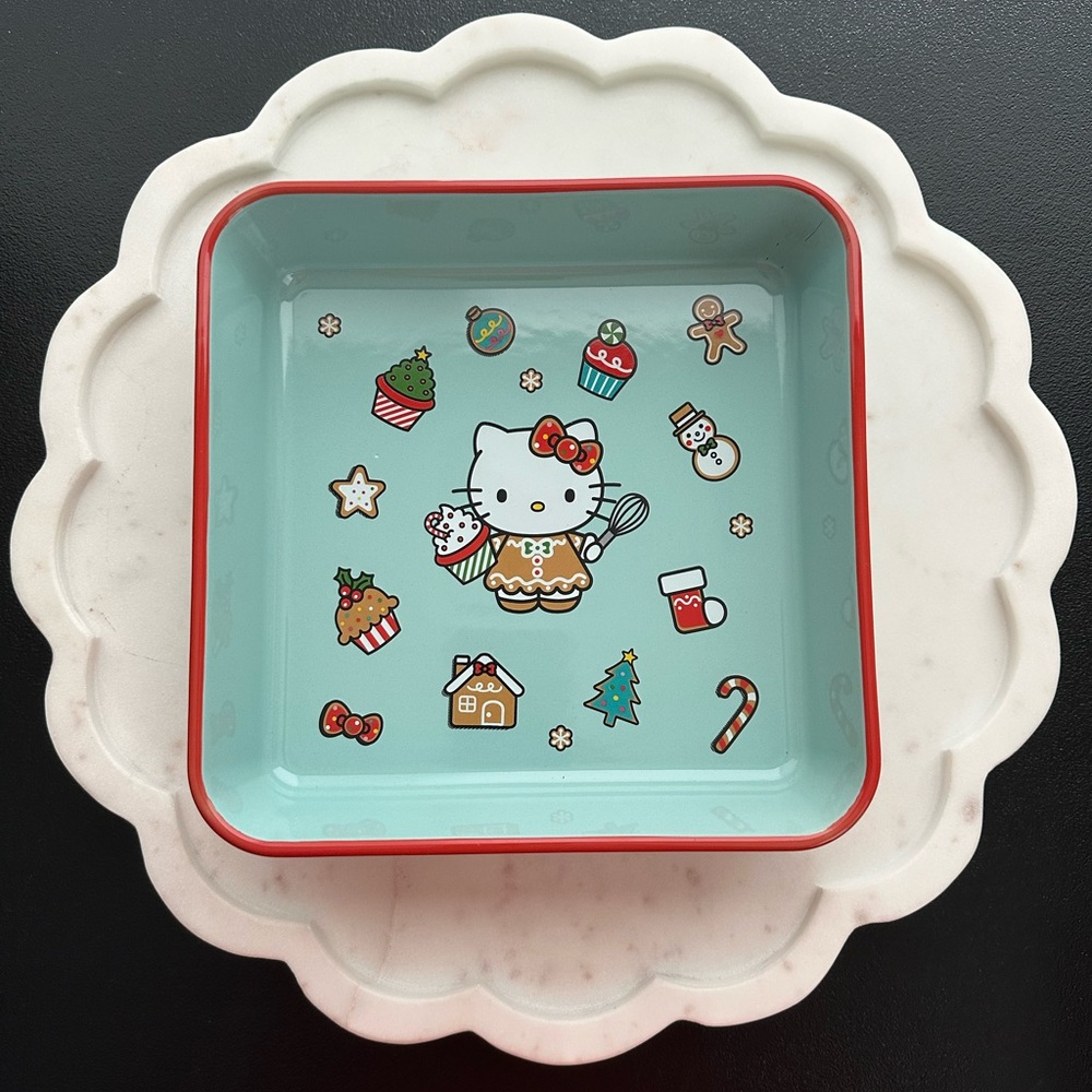 Hello Kitty Square Ceramic Gingerbread Bakeware